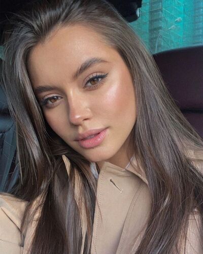 Алина 28... Ищу мужчину для флирта любви и романтики