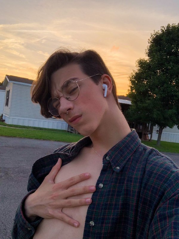 Жиготними бар порно