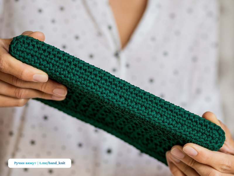 Ручки вяжут вязание