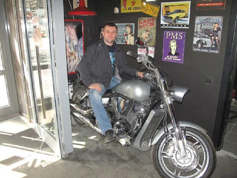 Силовики задержали подозреваемого в подрыве автомобиля владельца баров «Гадки...