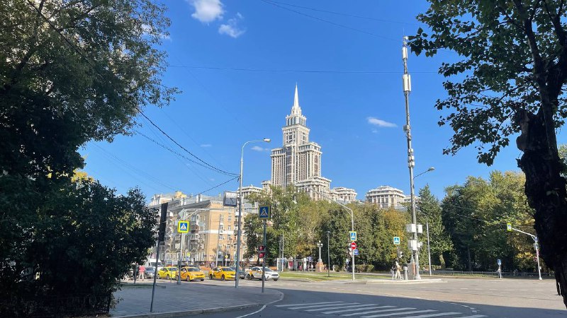 Ст смирново. Площадь Фиделя Кастро в Москве. Рига Эспланада. Площадь Фиделя Кастро на Соколе. Улица Кастро в Москве.