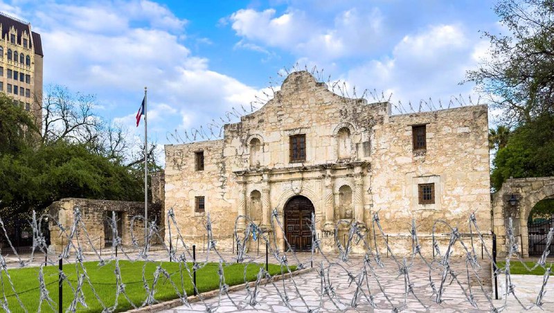 Texas Places Razor Wire Around The Alamo For Final Stand Again The