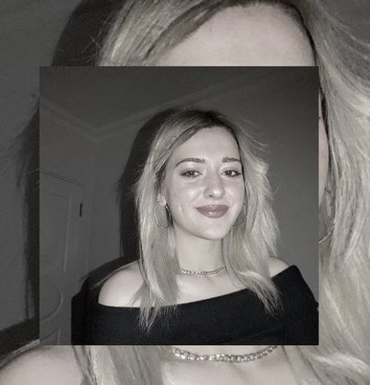 Güncellendi. Tiktok Fenomeni Ece Sungur, Kendisinin tiktok ve ...