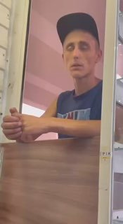 От подписчика: «Вот такие персонажи залетают в гости на работу в ломбард»  На...