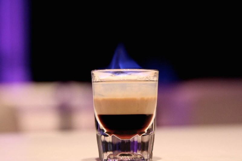 Б-52 (коктейль). Б52 шот ингредиенты. Горящий б52. В52 шот состав. Горящий коктейль б-52.