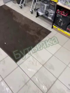 Тётка срака доебалась до мужика и обвинила его в пидорстве из-за того, что он...