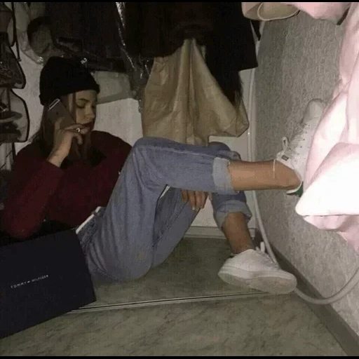 ᴀᴍʙɪᴛᴄʜɪᴏᴜs sticker 51