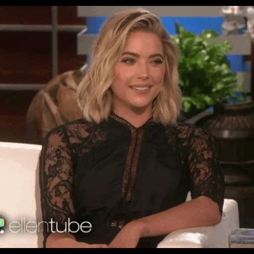 Ashley Benson [ @AshleyVBenson ] sticker 4