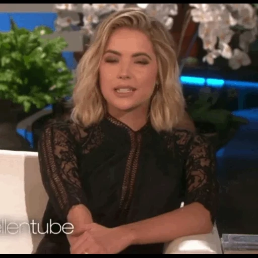 Ashley Benson [ @AshleyVBenson ] sticker 7