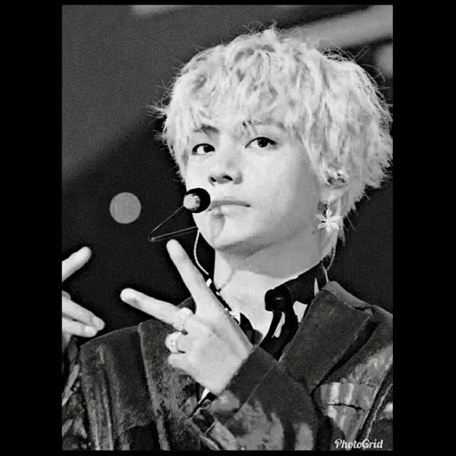 ʙᴀʀᴏɴ ᵐᵒᵒᵈ➹ @BaRoN_tae sticker 13