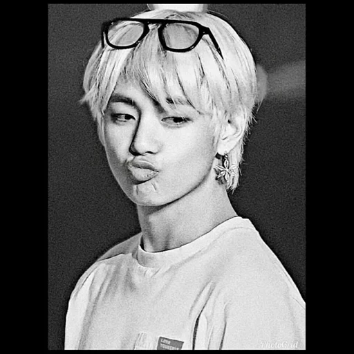 ʙᴀʀᴏɴ ᵐᵒᵒᵈ➹ @BaRoN_tae sticker 42