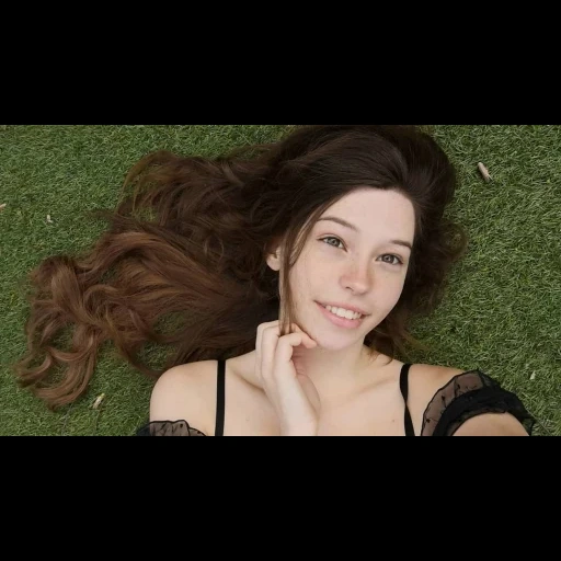 Belle Delphine by @DracuDinBotiza sticker 52