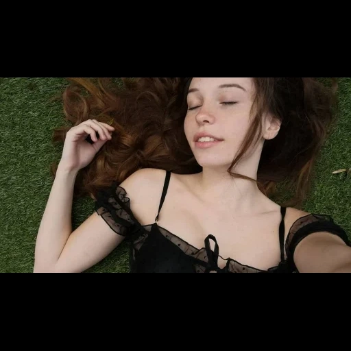 Belle Delphine by @DracuDinBotiza sticker 53